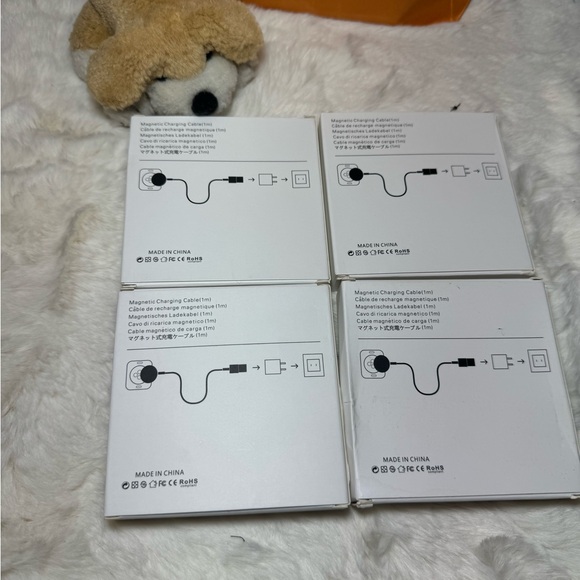 Apple Watch Magnetic Fast Charger to USB-C Cable (1 m) Model A2515 for Series 7 - Picture 2 of 6